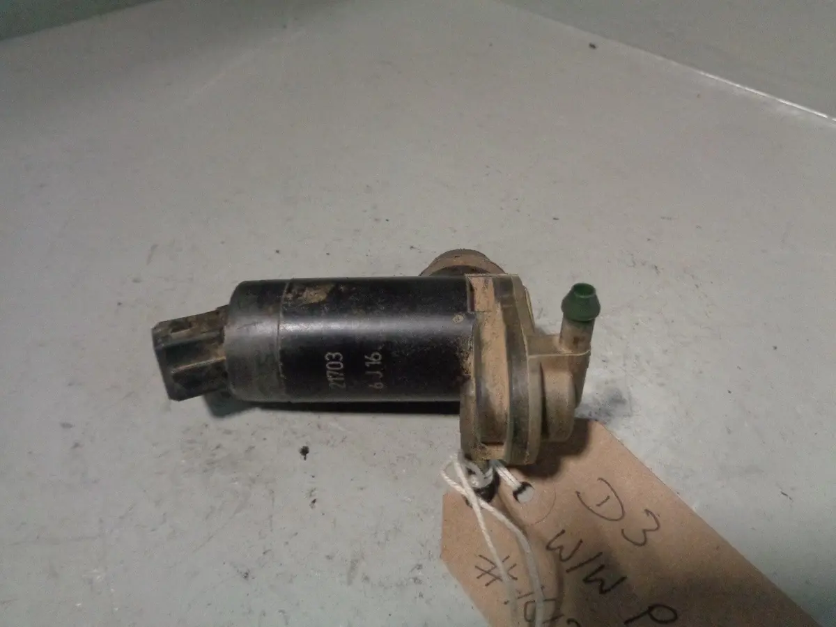 Discovery 3 Windscreen Washer Bottle Pump Land Rover 2004 To 2009 1