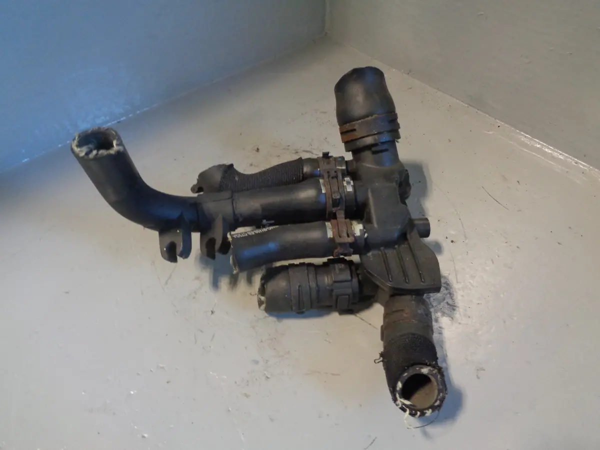 Water Valve Flange 6H4q 121144 Cc 3.6 Tdv8 Range Rover L322 Or Sport 1