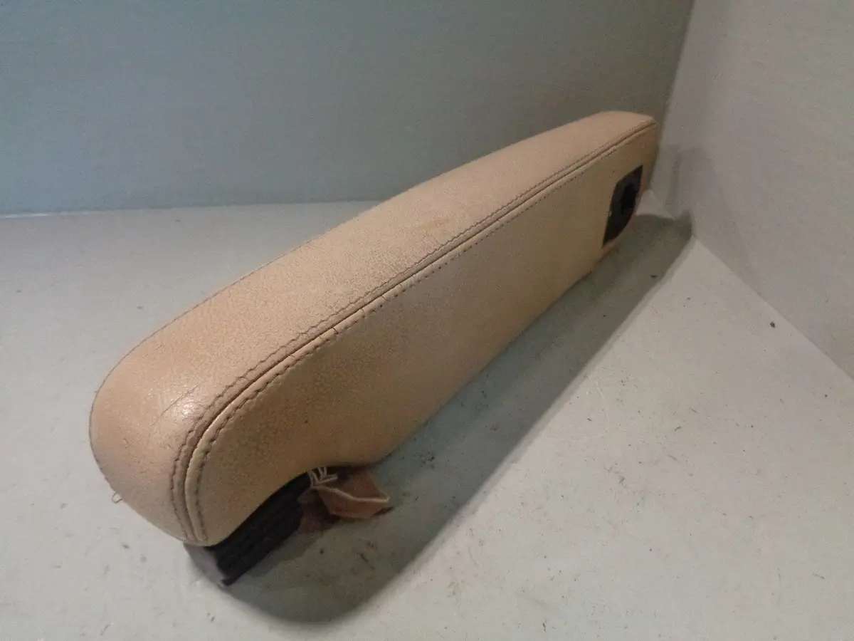 Discovery 3 Armrest Near Side Passenger Alpaca Land Rover 2004 To 2009 K13103 1