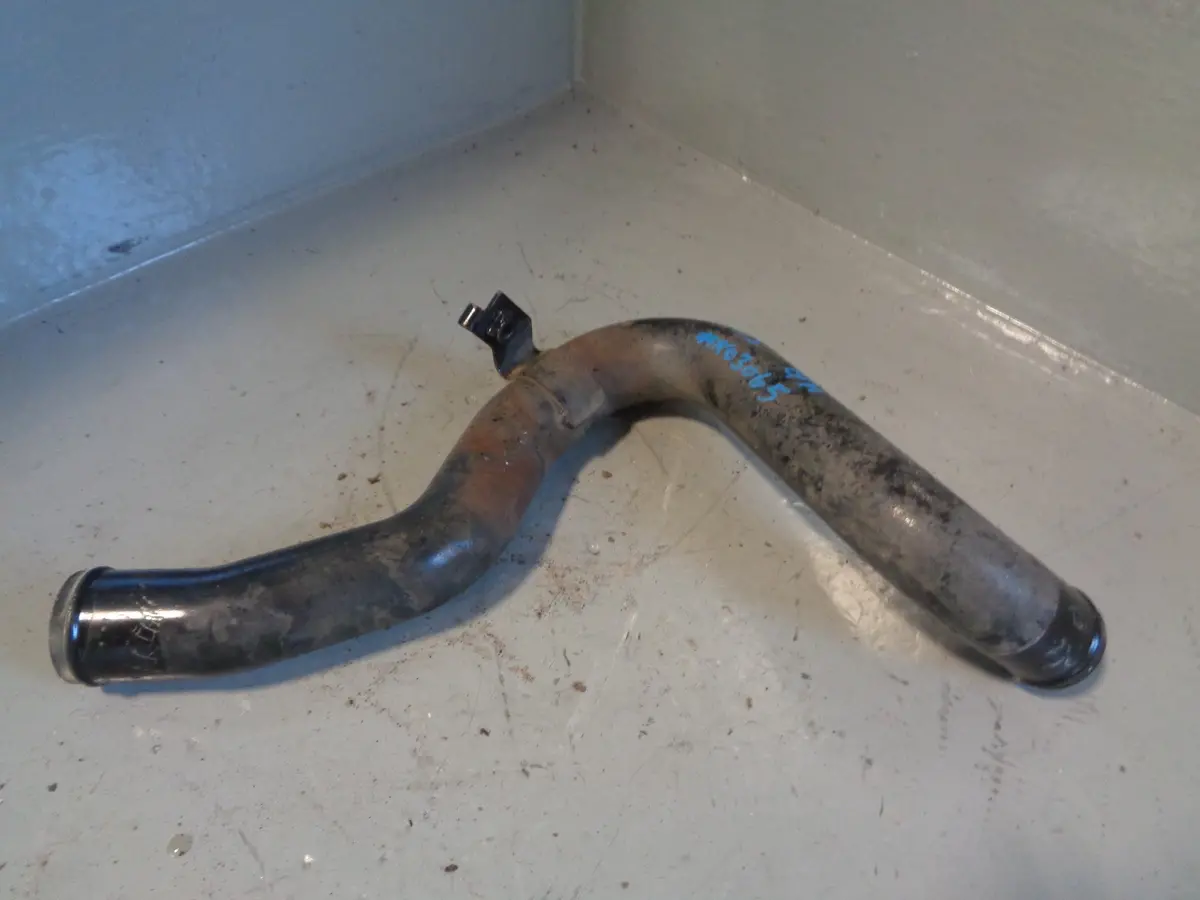 Discovery 3 Coolant Hose Bottom Pipe 2.7 Tdv6 Land Rover 2004 To 2009 1