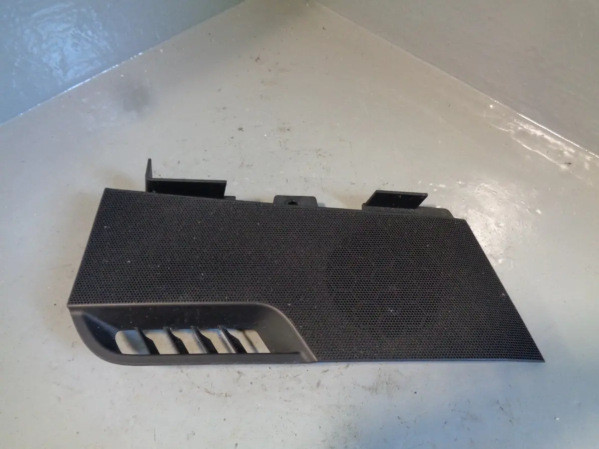 Freelander 2 Door Speaker Grille In Black Near Side Front Land Rover L359 1