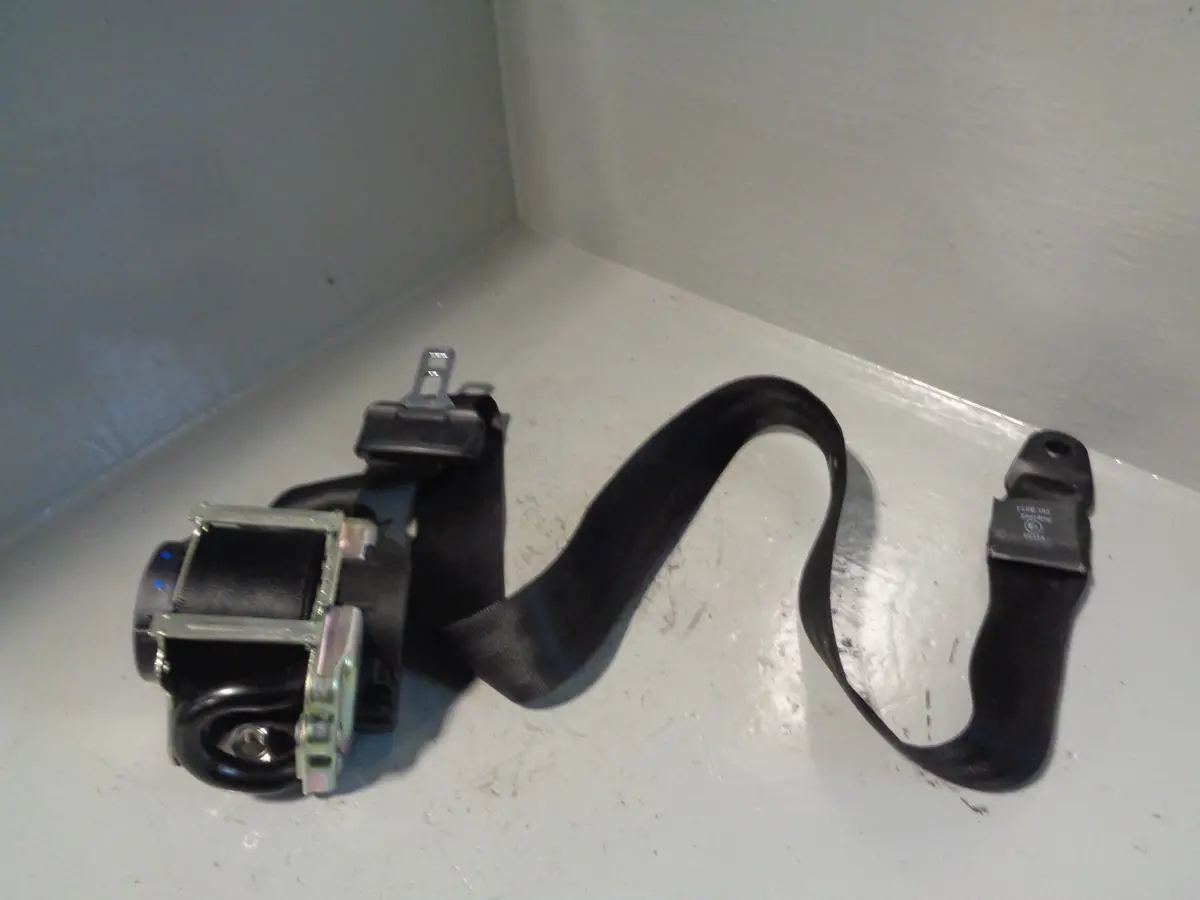 Range Rover L405 Seat Belt Near Side Front Passenger Left 2013 To 2017 1