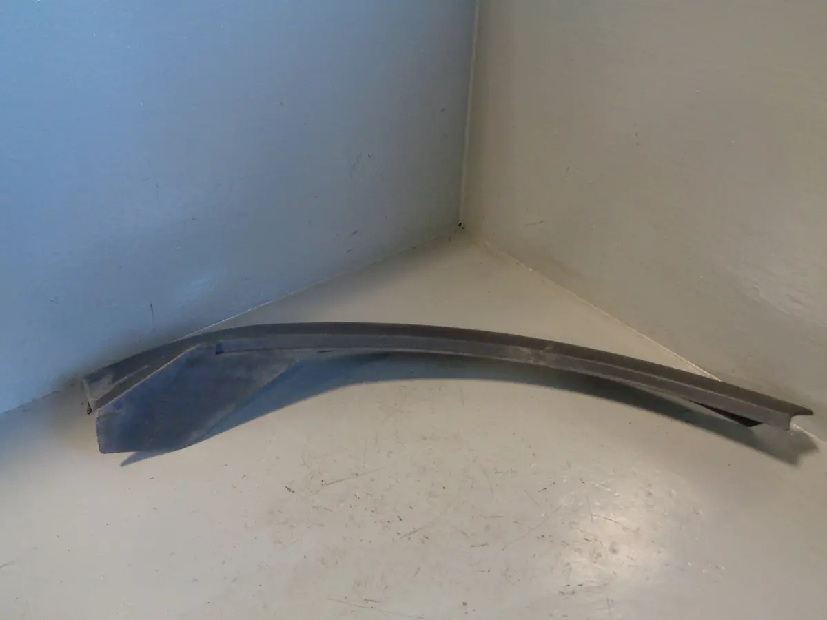 Range Rover Sport Wheel Arch Trim Near Side Rear 5H32-11281-Bb 2009 To 2013 1