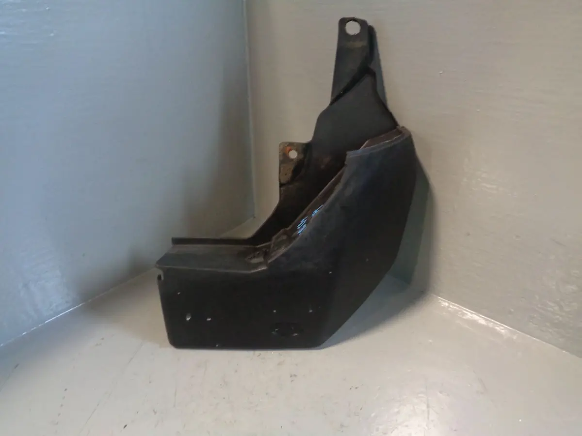 Discovery 4 Mud Flap Guard Off Side Rear Land Rover 2009 To 2016 L21104 1