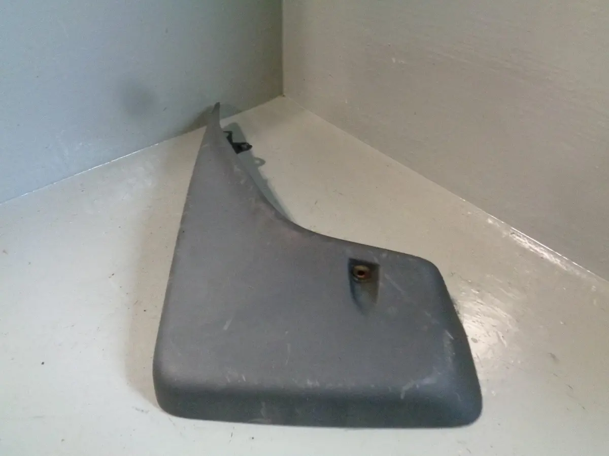 Freelander 2 Mud Flap Splash Guard Near Side Front Land Rover 2006 To 2011 1