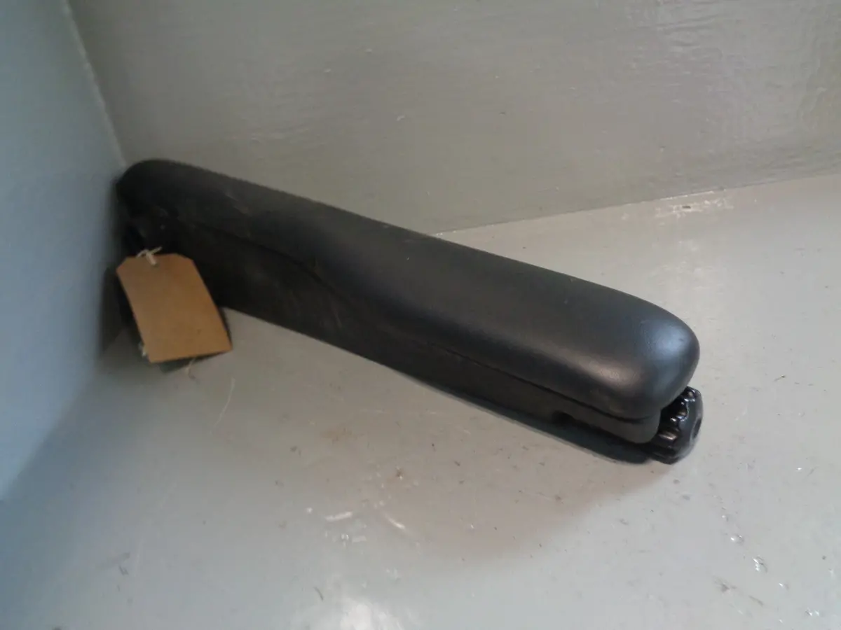 Range Rover L322 Armrest In Black Off Side Front 2006 To 2009 R01045 1