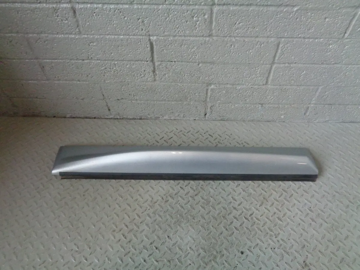 Range Rover Sport Door Moulding Trim Pod Near Side Front L320 Silver B03083 1