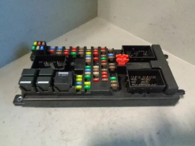 Discovery 4 Fuse Box Body Control Module 3.0 Tdv6 Ah22-14F041-Bf Land Rover 1