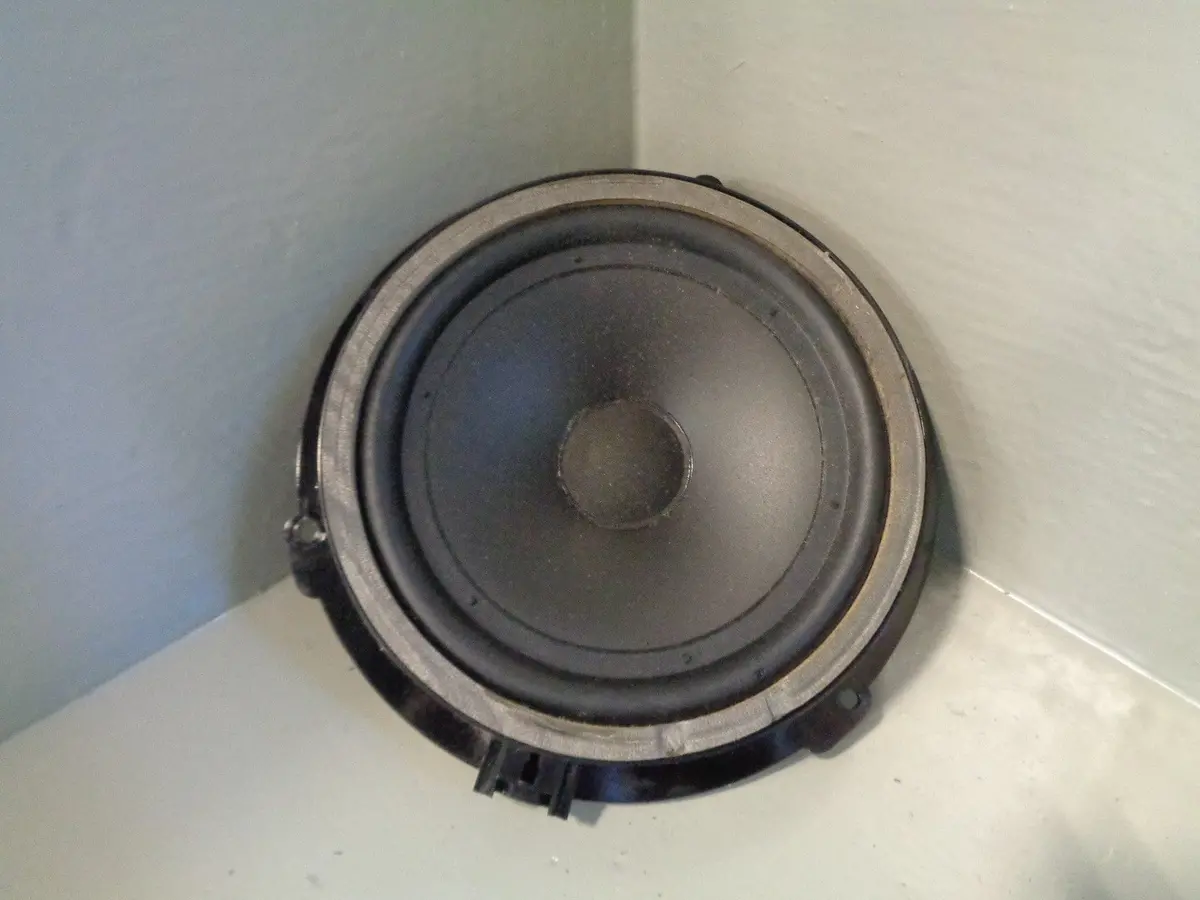 Freelander 2 Speaker Rear Mid-Range 6H52-18808-Ab Land Rover 2006 To 2011 1