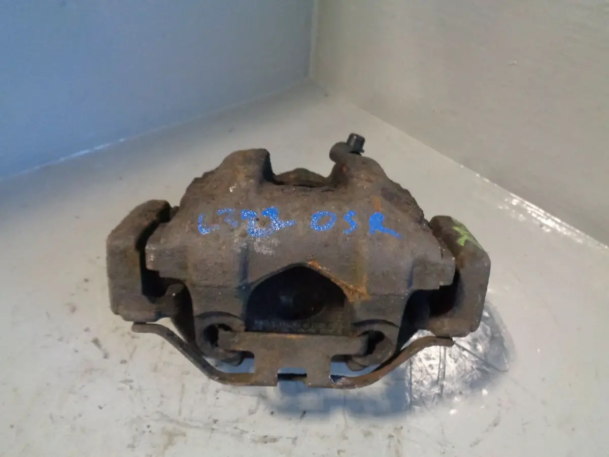 Range Rover L322 Brake Caliper With Carrier Off Side Rear 2002 To 2006 1
