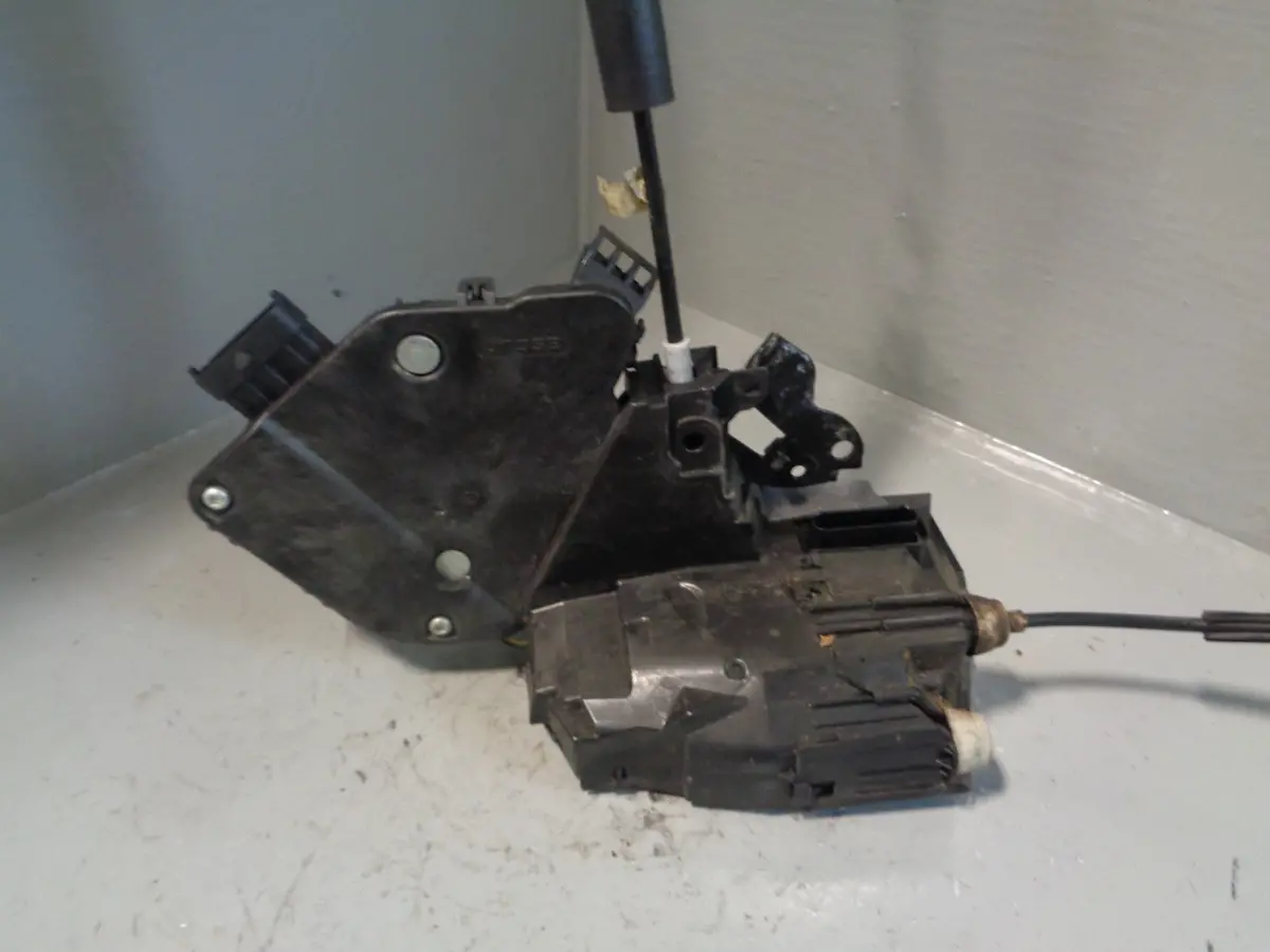 Range Rover L405 Door Lock Actuator Solenoid Near Side Front Left 2013 To 2017 1