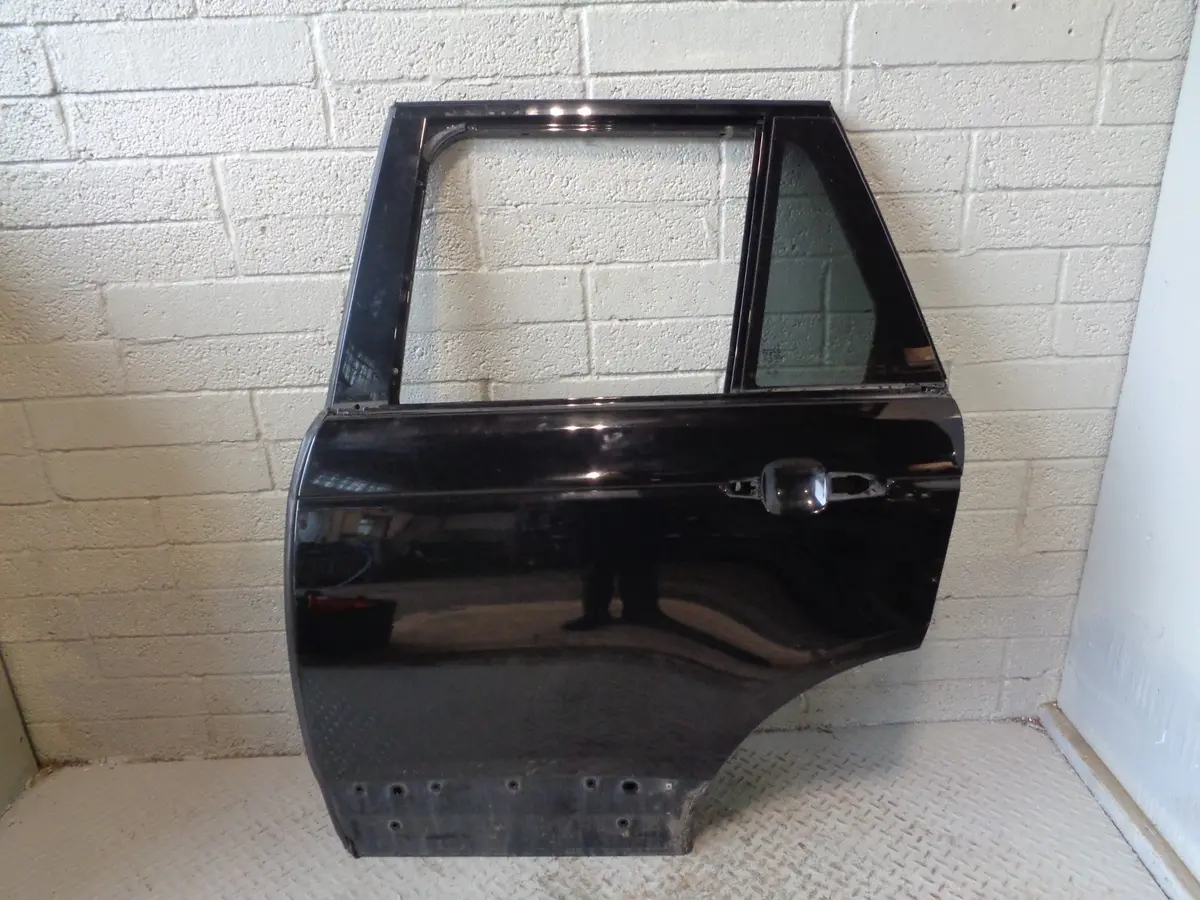 Range Rover L405 Door Near Side Left Rear Bare In Santorini Black 2013 To 2017 1