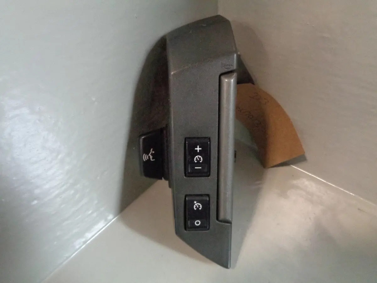 Steering Wheel Cruise Controls Xpd500600wvh Discovery 3 Range Rover Sport 1