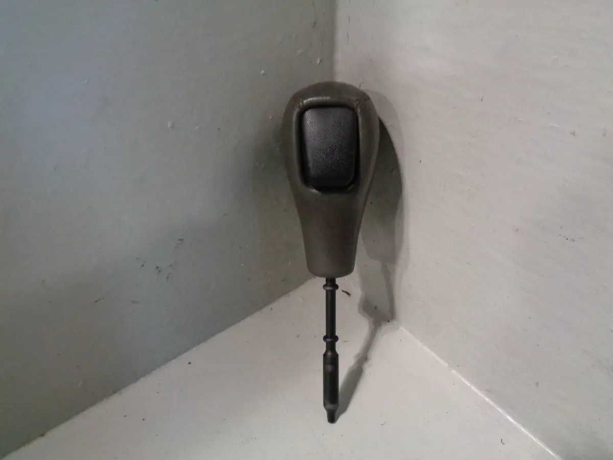 Discovery 2 Gear Selector Knob Auto Grey Leather Land Rover 1998 To 2004 1