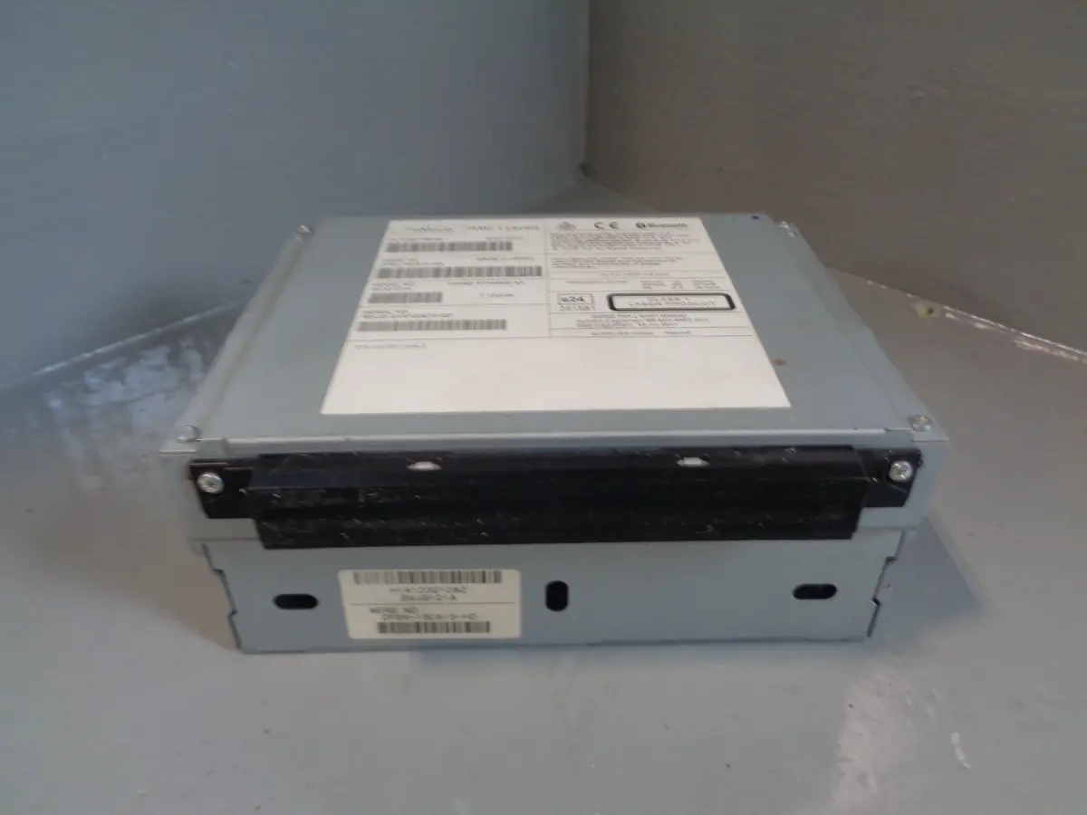 Range Rover Evoque Stereo Radio Audio Cd Head Unit Cf6n-18C815-Hd 2011 To 2015 1