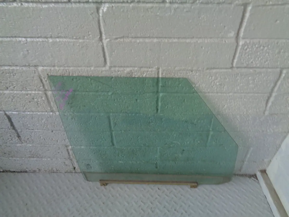 Discovery 2 Window Glass Off Side Front Land Rover 1998 To 2004 1