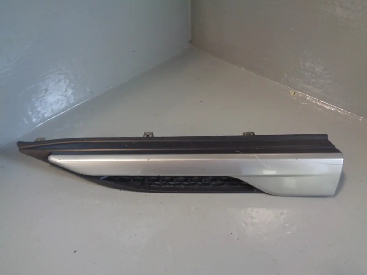 Range Rover Evoque Wing Grille Trim Silver Left Bj32 280B11 Abw 2011 To 2015 1