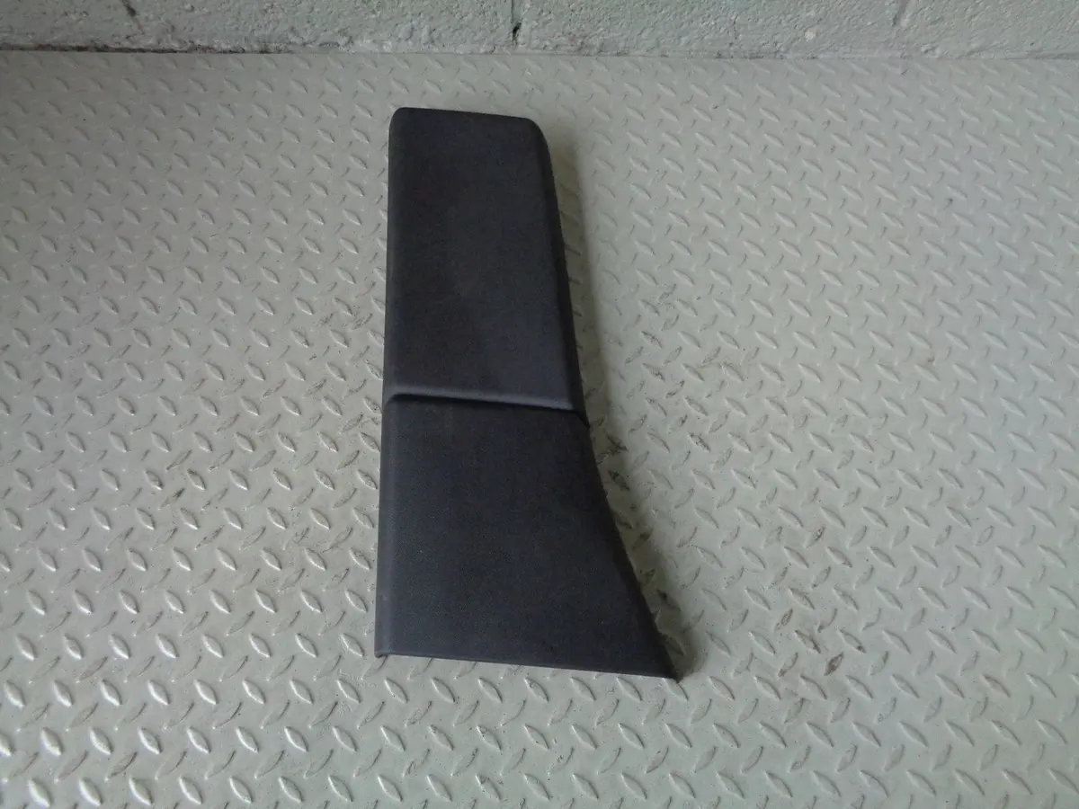 Range Rover B Pillar Lower Trim Interior L322 Near Side Black 2006 To 2013 1