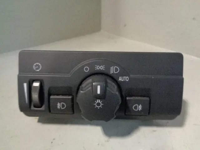 Freelander 2 Headlight Switch 6G9n 13A024 Me Land Rover 2006 To 2011 1