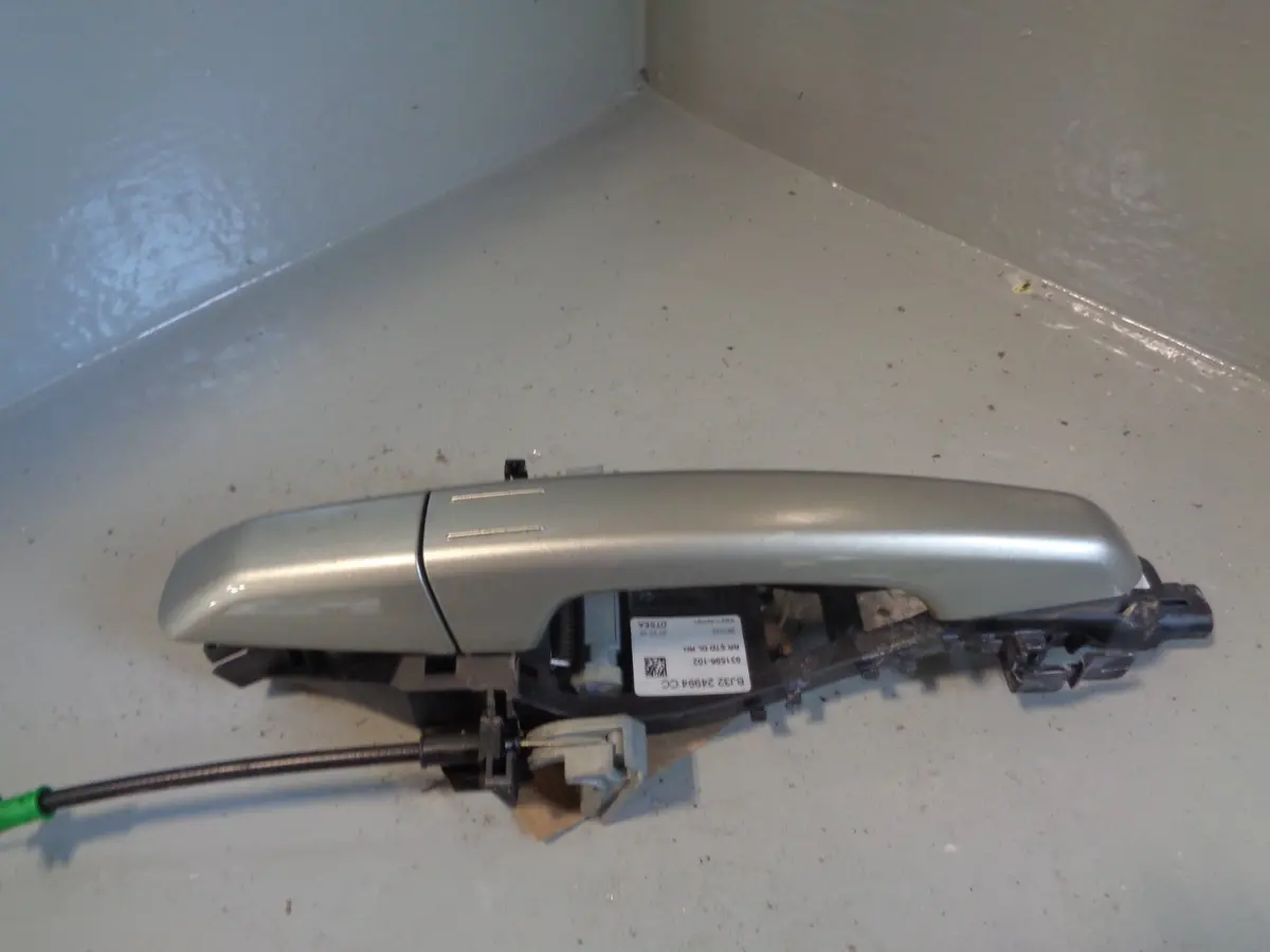 Range Rover Evoque Door Handle Exterior Off Side Rear Ipanema Sand L538 1