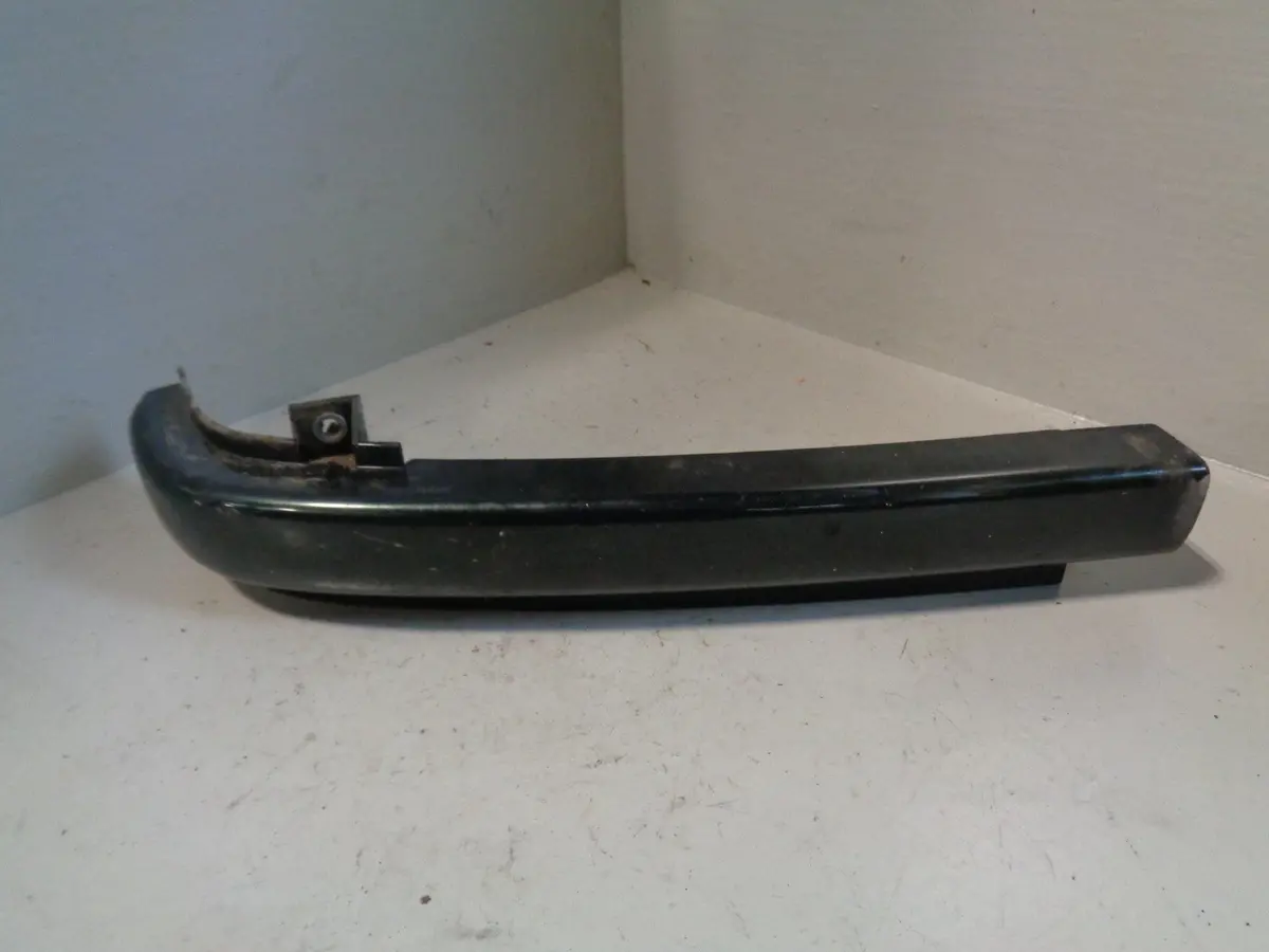 Discovery 2 Headlight Trim Off Side Epsom Green Land Rover 1998 To 2002 1