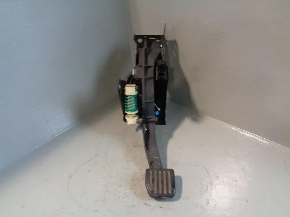 Freelander 2 Clutch Pedal 6G92-7B633-Fg Land Rover 2.2 Td4 Manual 2006 To 2015 1