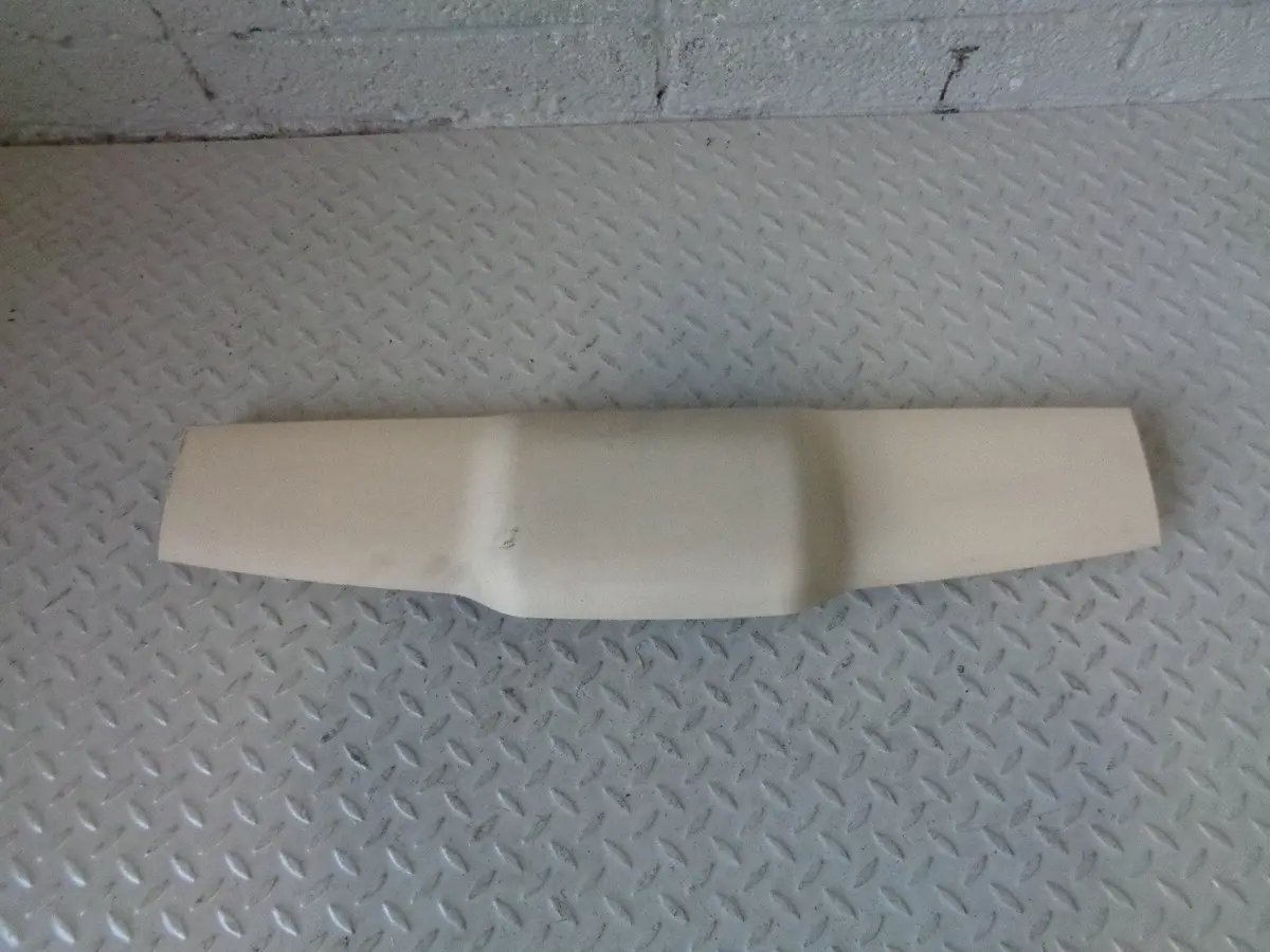 Range Rover L322 Interior Upper Tailgate Trim Eqt000111 Sand 2002 To 2010 R31083 1