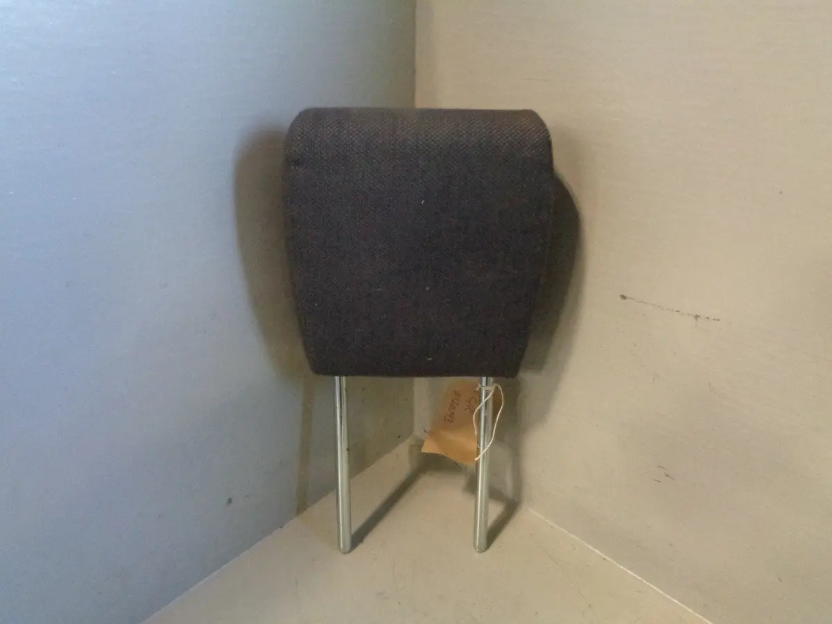 Discovery 3 Centre Rear Headrest Cloth In Grey Land Rover 2004 To 2009 1