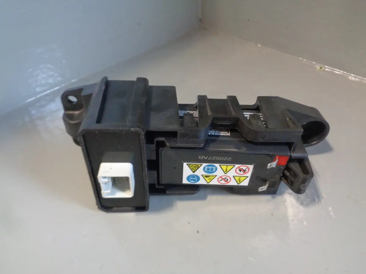 Range Rover Evoque Auxiliary Battery Module Bj32-10B727-Ab 2011 To 2018 1