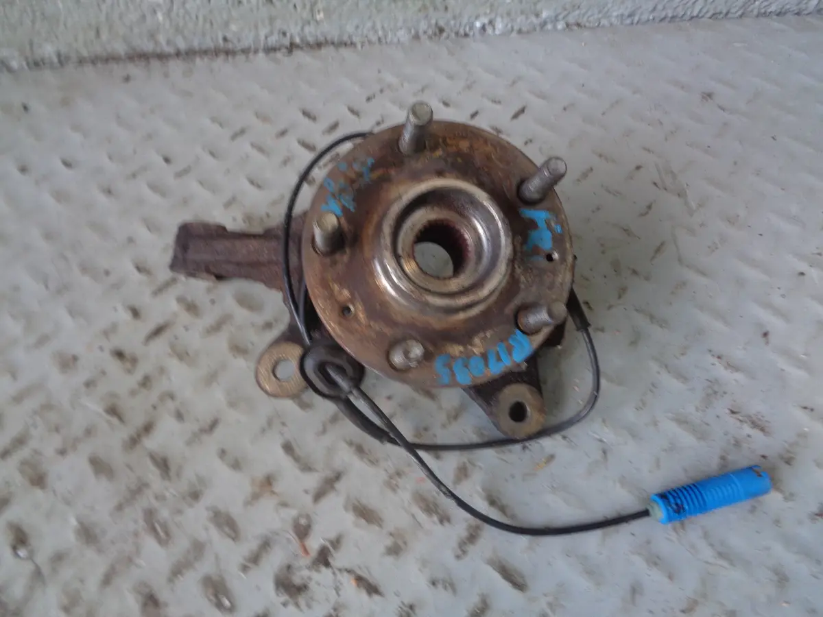 Freelander 1 Front Hub Near Side Assembly Abs Sensor Land Rover R17035 1