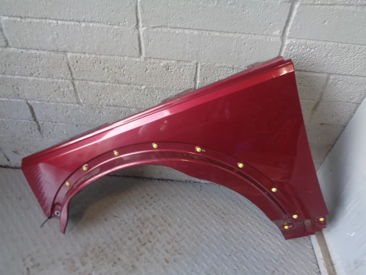 Discovery 3 Wing Near Side Front Alveston Red Land Rover 2004 To 2009 L19055 1