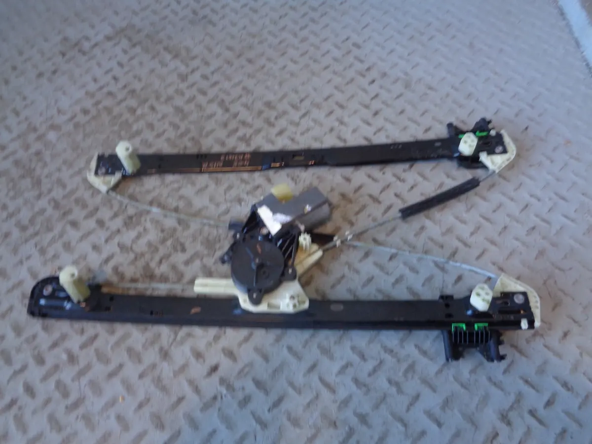Range Rover L405 Window Regulator And Motor Near Side Rear 2013 To 2017 1