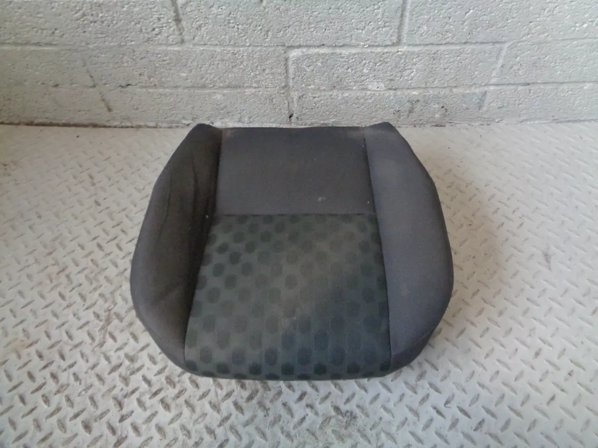 Freelander 2 Seat Base Cloth Black Off Side Front Land Rover 2006 To 2011 B21113 1