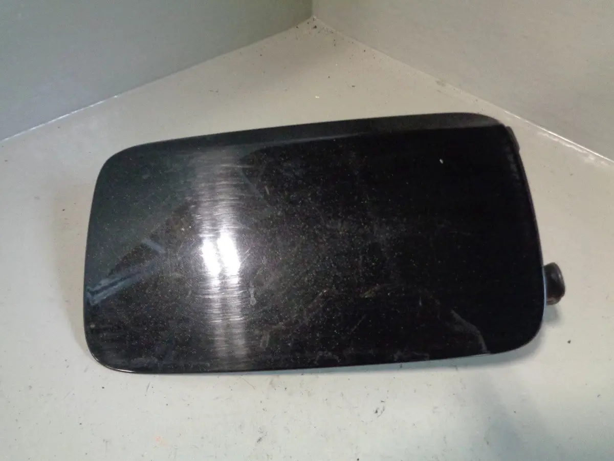 Range Rover L322 Fuel Filler Flap In Santorini Black 2002 To 2009 1