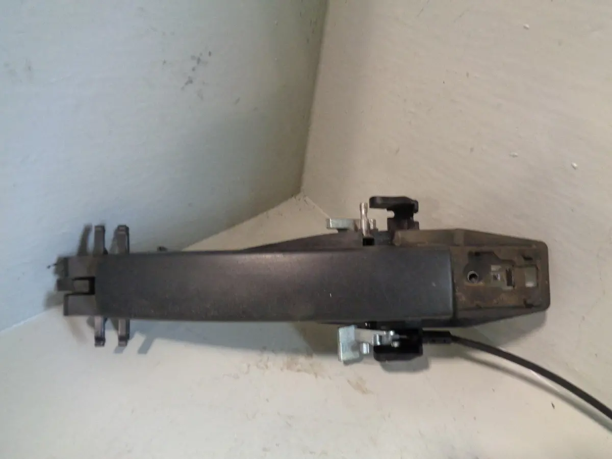 Freelander 2 Door Handle External Off Side Front Land Rover 2006 To 2011 1