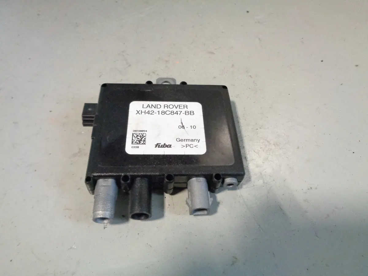 Range Rover Radio Aerial Amplifier L322 Xh42-18C847-Bb 2002 To 2009 1