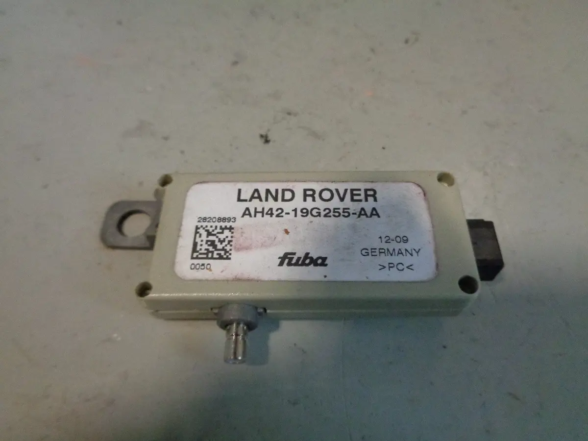 Range Rover Radio Aerial Amplifier L322 Ah42-19G255-Aa 2002 To 2009 1