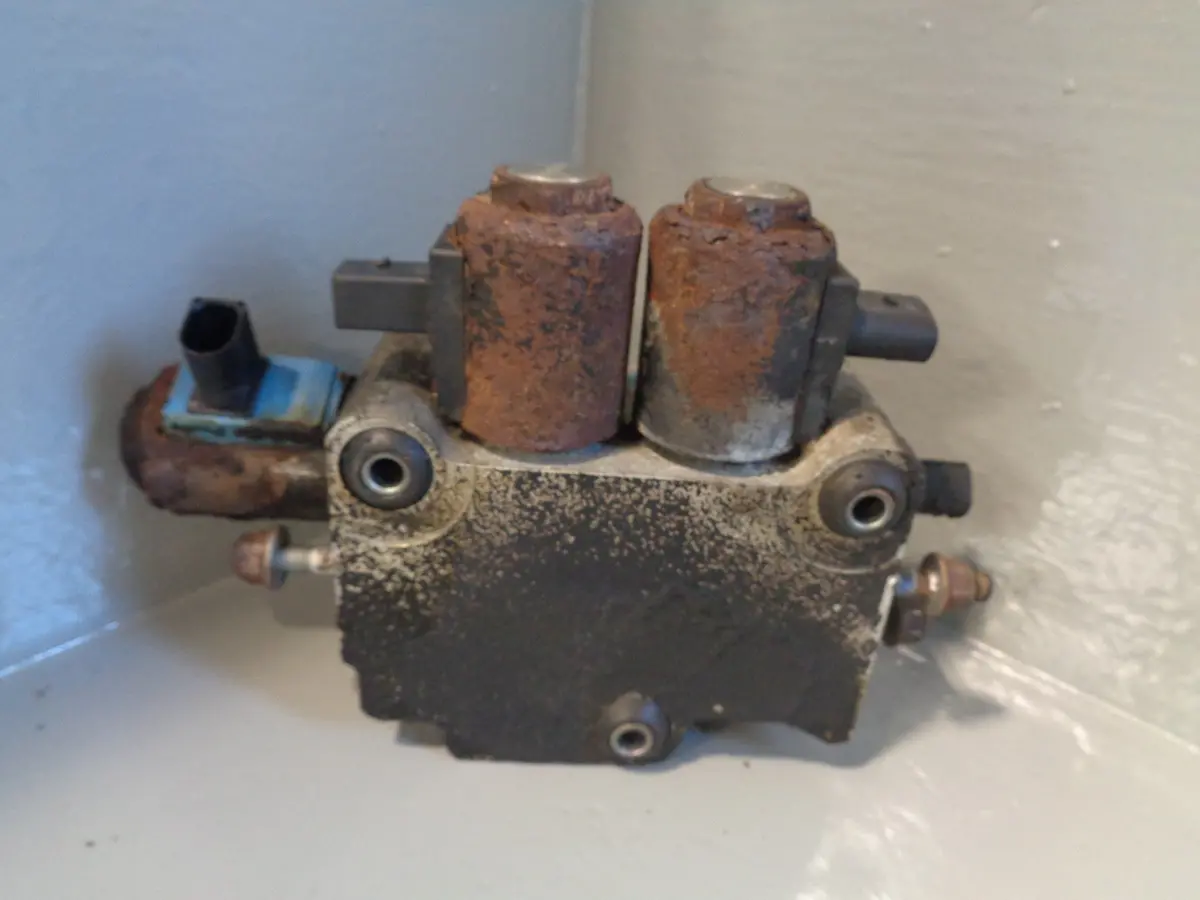 Range Rover Sport Arc Ace Anti Roll Valve Block Land Rover 2005 To 2013 K03035 1