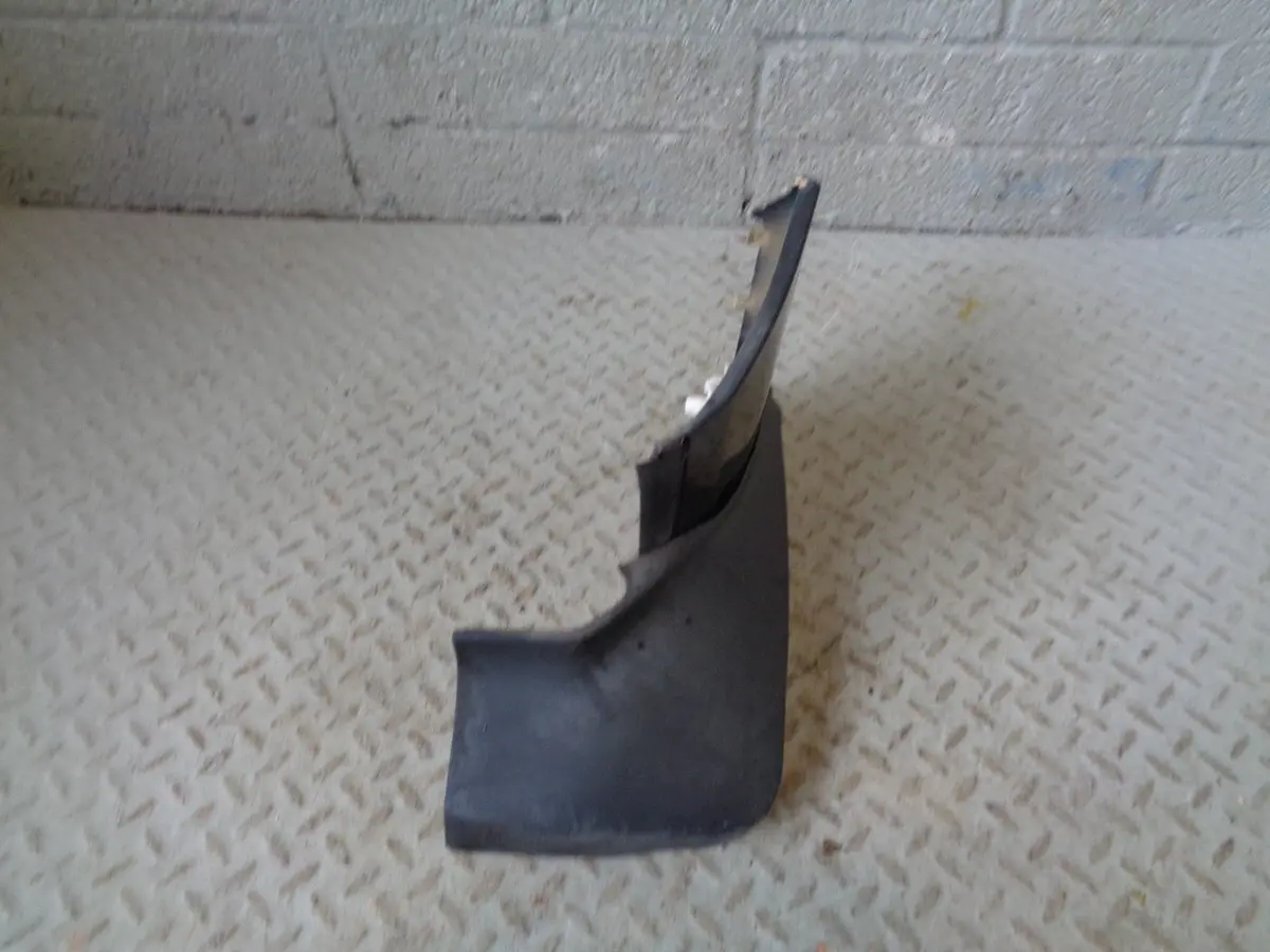 Range Rover Mud Flap Guard With Wing Trim Off Side Front Java Black L322 R08024 1