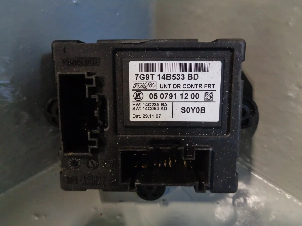 Freelander 2 Front Door Module Off Side Land Rover 7G9t 14B533 Bd 2006 To 2011 1