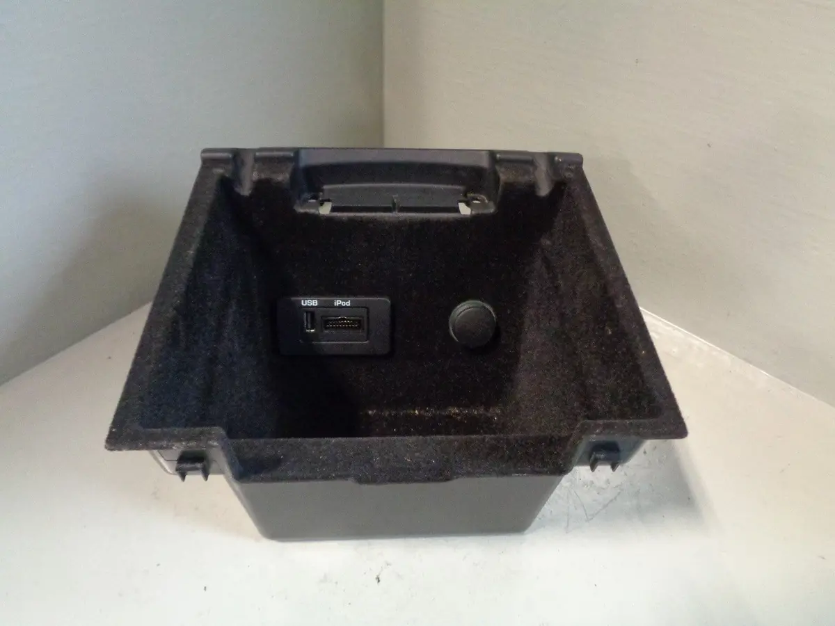 Range Rover L322 Centre Console Storage Box Usb And Ipod Ports 2006 To 2010 1