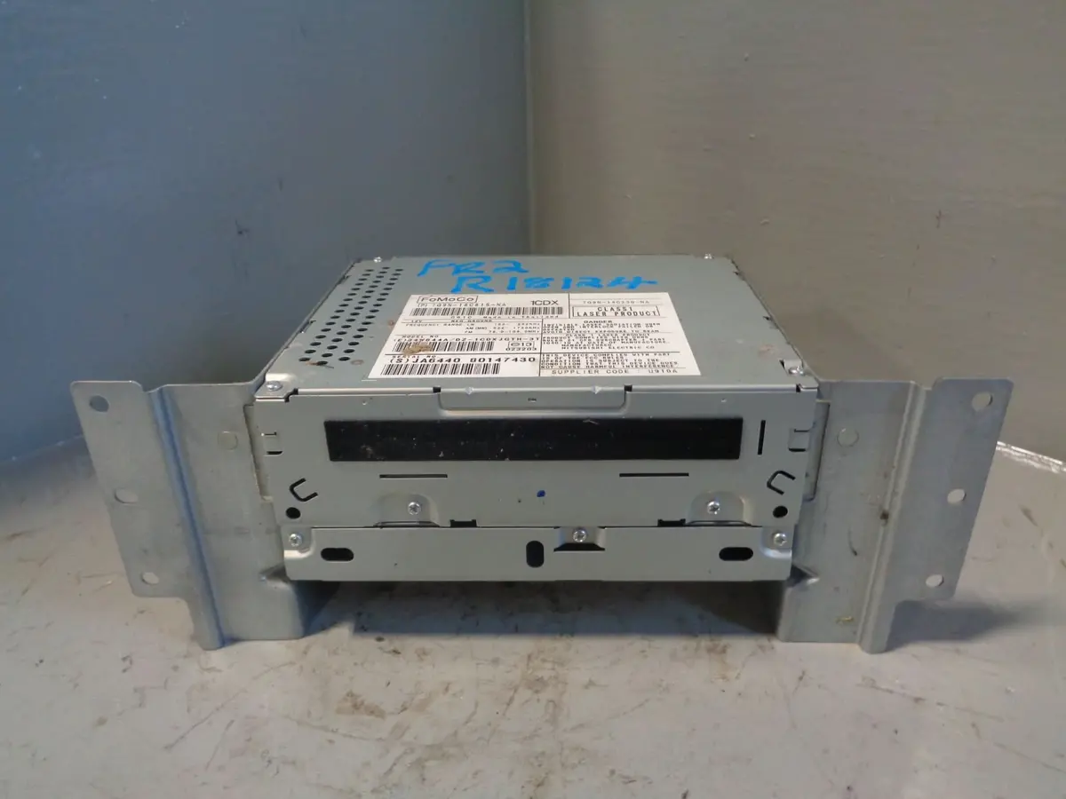 Freelander 2 Cd Player 1 Disc 7G9n-18C815-Na Land Rover 2006 To 2011 1