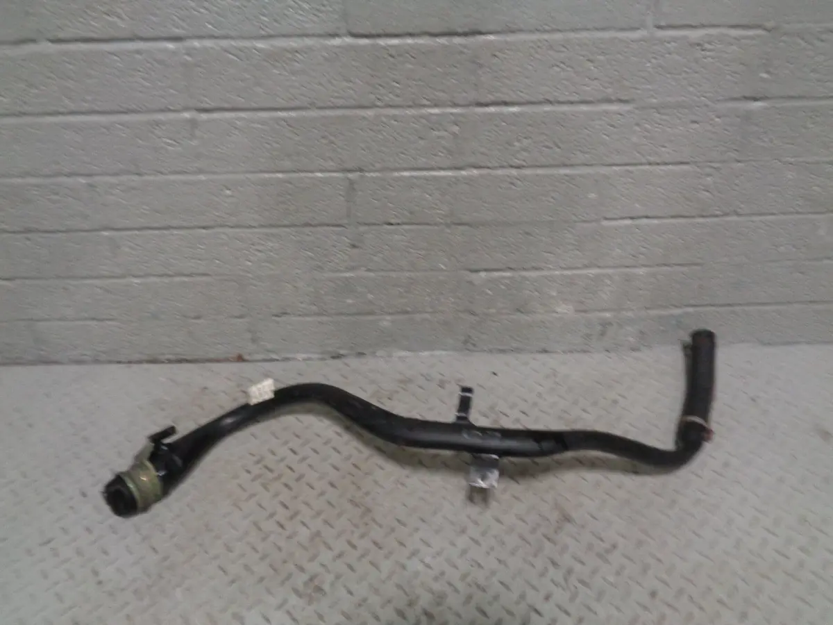 Range Rover L322 Fuel Filler Neck Pipe With Cap Petrol 4.2 Aj-V8 2005 To 2009 1