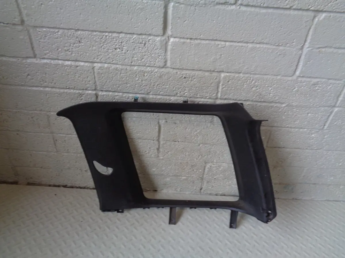 Freelander 1 Quarter Glass Rear Surround Trim Off Side Land Rover 2001 To 2006 1