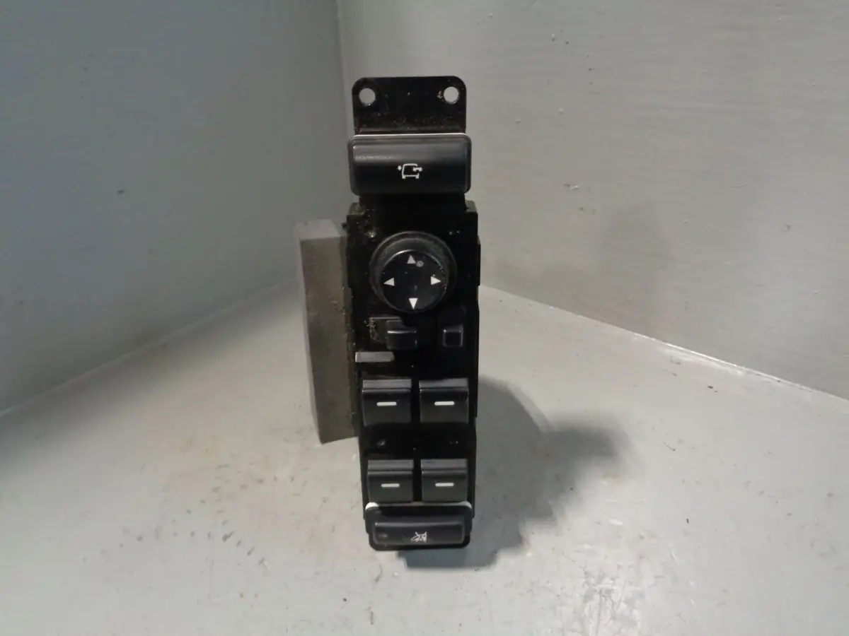 Range Rover L322 Window Switch Pack Off Side Front 2002 To 2010 L04114 1