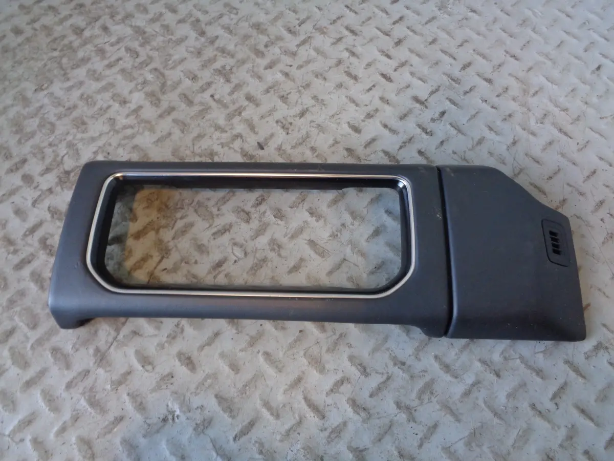 Range Rover L405 Sat Nav Screen Surround Trim In Ebony Black 2013 To 2017 1