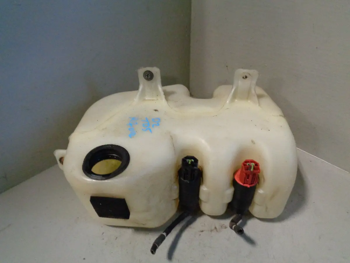 Discovery 2 Windscreen Washer Bottle Pumps Land Rover 1998 To 2004 R17014 1