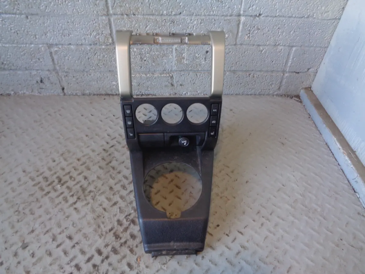 Freelander 1 Centre Console Surround Facelift Land Rover 2004 To 2006 R17035 1