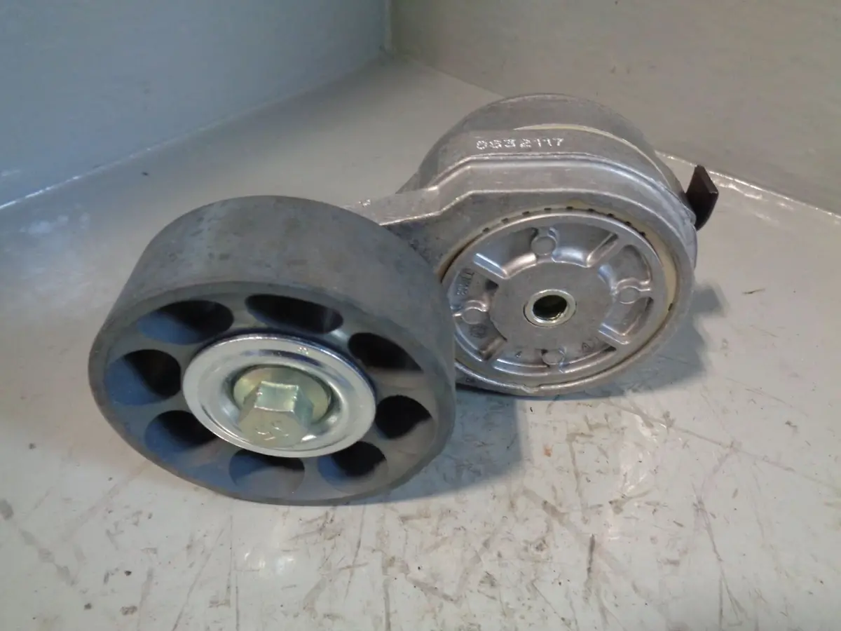 Defender Discovery 300Tdi Belt Pulley Tensioner Err4708 Land Rover 1994 To 1998 1
