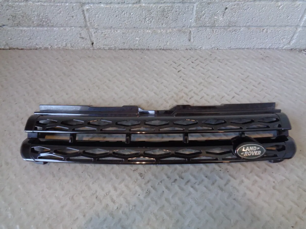 Range Rover Evoque Front Grille Dynamic Santorini Black 820 2011 To 2015 1